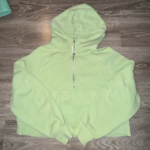 Lululemon Cropped Scuba 1/2 Zip - Picture 1 of 3